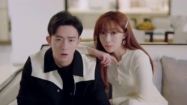 大学生情侣吃瓜视频在线,校园生活甜蜜瞬间大揭秘