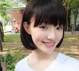 剪短发吃瓜视频,萌态十足引网友热议