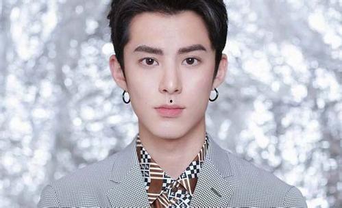 王鹤棣吃瓜事件视频,揭秘娱乐圈幕后真相