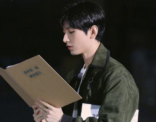 成毅吃瓜视频在哪看的啊,观看途径大公开