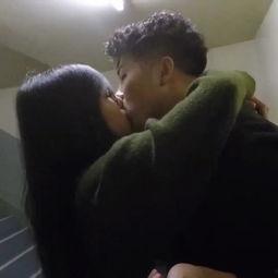 当众吻戏吃瓜群众视频